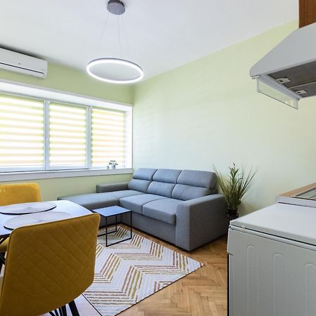 1Bdr Flat In Center Of Sofia Vitoshka Blvd Apartment Bagian luar foto